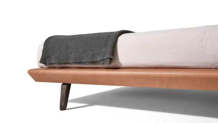 Pamono Acute Bed by Rodolfo Dordoni for Cassina Online