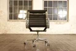 Pamono Aluminium Group Management Chair from Eames Outlet