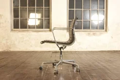 Pamono Aluminium Group Management Chair from Eames Outlet