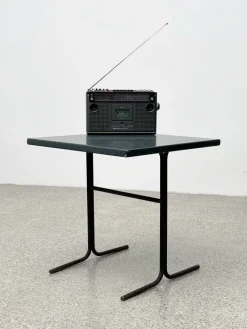 Pamono Aluminum Chairs with Matching Table by Cindy Crawford-Steiger for Embru, Set of 3 Sale