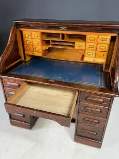 Pamono American Oak Roll-Top Desk, Czechoslovakia, 1930s Outlet