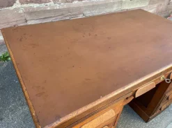 Pamono American Office Desk in Oak, 1950s Best