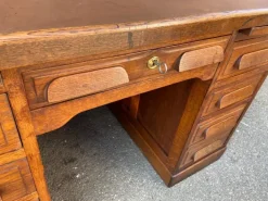 Pamono American Office Desk in Oak, 1950s Best
