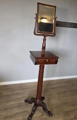 Pamono American Victorian Gentleman's Shaving Vanity Mirror with Stand in Mahogany, 1909 Outlet