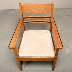 Pamono Amsterdam School Art Deco Armchairs in Oak and Almond Fabric, 1930s, Set of 2