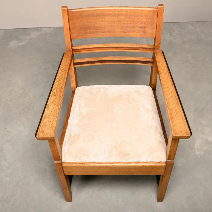 Pamono Amsterdam School Art Deco Armchairs in Oak and Almond Fabric, 1930s, Set of 2