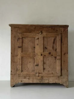 Pamono Antique Cabinet, 18th Century New