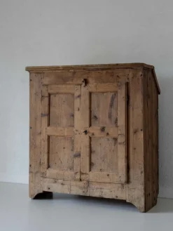 Pamono Antique Cabinet, 18th Century New