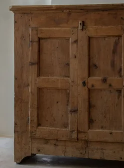 Pamono Antique Cabinet, 18th Century New