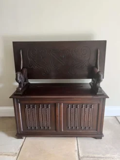 Pamono Antique Carved Oak Monks Bench, 1920s Clearance