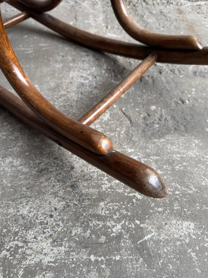 Pamono Antique Children's Rocking Chair in Bentwood, 1890s Clearance