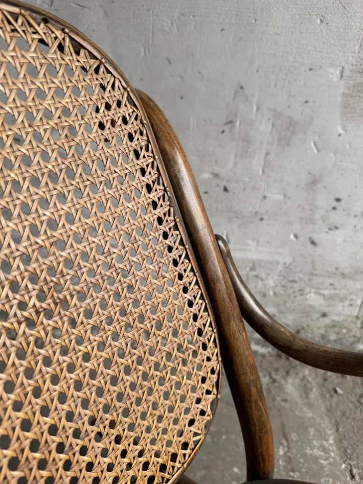 Pamono Antique Children's Rocking Chair in Bentwood, 1890s Clearance