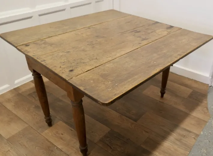 Pamono Antique Drop Leaf Cottage Dining Table in Pine Best