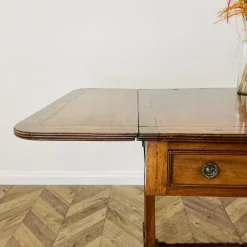 Pamono Antique English Mahogany Drop-Leaf Stretcher Table on Castors, 19th Century Discount