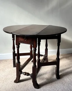 Pamono Antique English Oak Fold-Over Table, 1670s Outlet