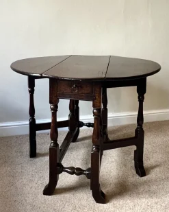 Pamono Antique English Oak Fold-Over Table, 1670s Outlet