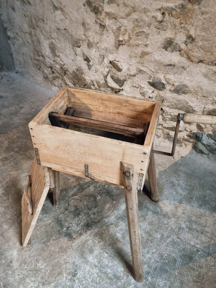 Pamono Antique French Butter Churn in Chestnut, 1890s Outlet