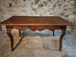 Pamono Antique French Farmhouse Dining Table with Pine Top, Fruitwood Cabriole Legs and Oak Apron, 18th-19th Century Discount