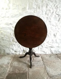 Pamono Antique George III Birdcage Tilt Top Wine Table in Red Walnut, 1760 Clearance