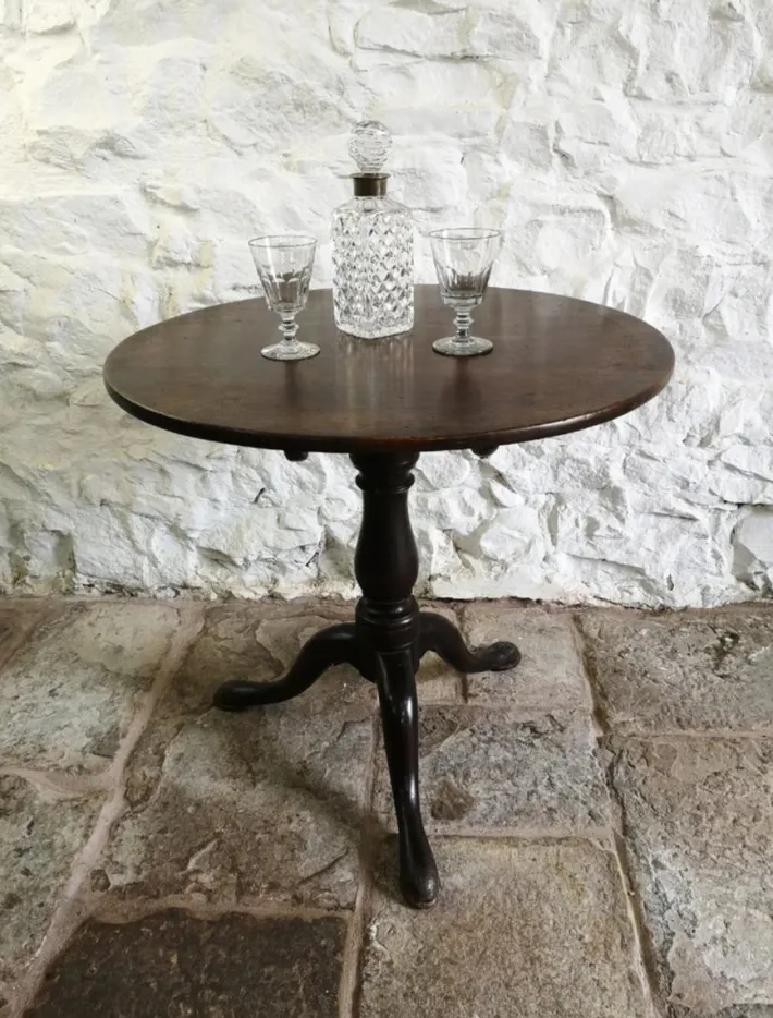 Pamono Antique George III Birdcage Tilt Top Wine Table in Red Walnut, 1760 Clearance