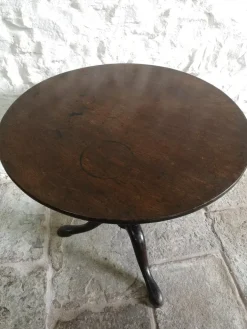 Pamono Antique George III Birdcage Tilt Top Wine Table in Red Walnut, 1760 Clearance