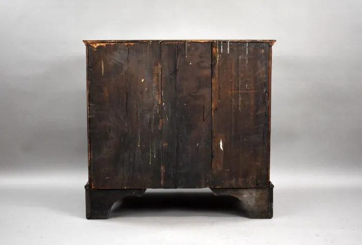 Pamono Antique Georgian Burr Walnut Chest of Drawers, 1730 Discount