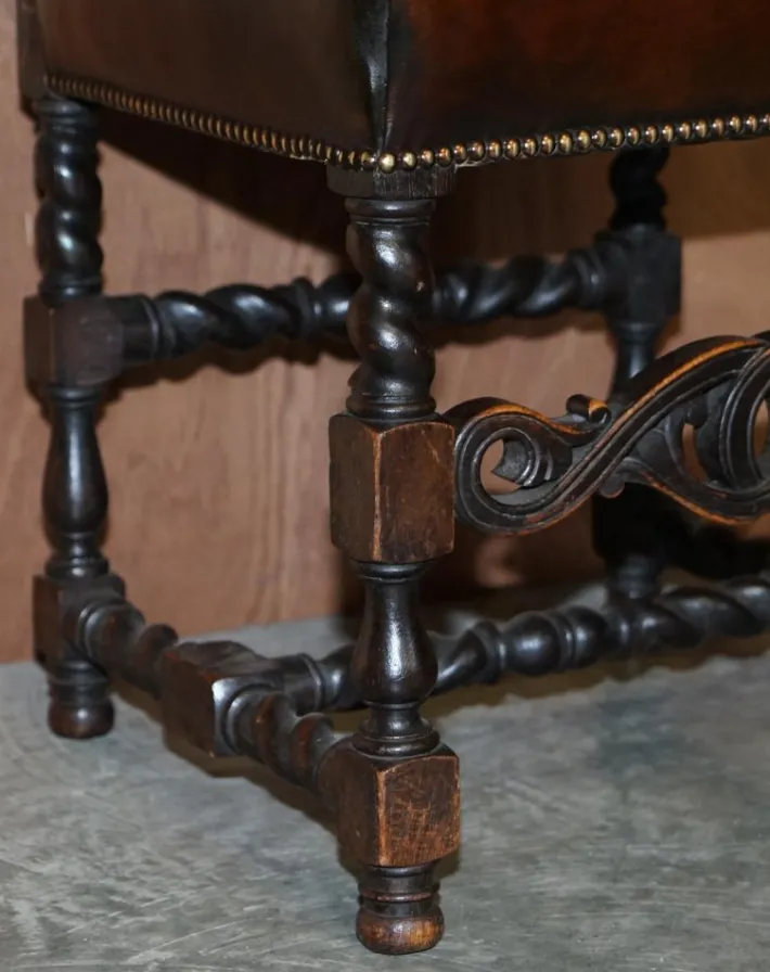 Pamono Antique Hand Carved Armorial Crest Coat of Arms Jacobean Dining Chairs, Set of 8 Best