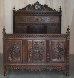 Pamono Antique Hand Carved Continental Oak Frame Bedstead Hot