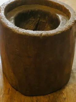 Pamono Antique Hand-Carved Mortar Coffee Table with Circular Glass Top Outlet