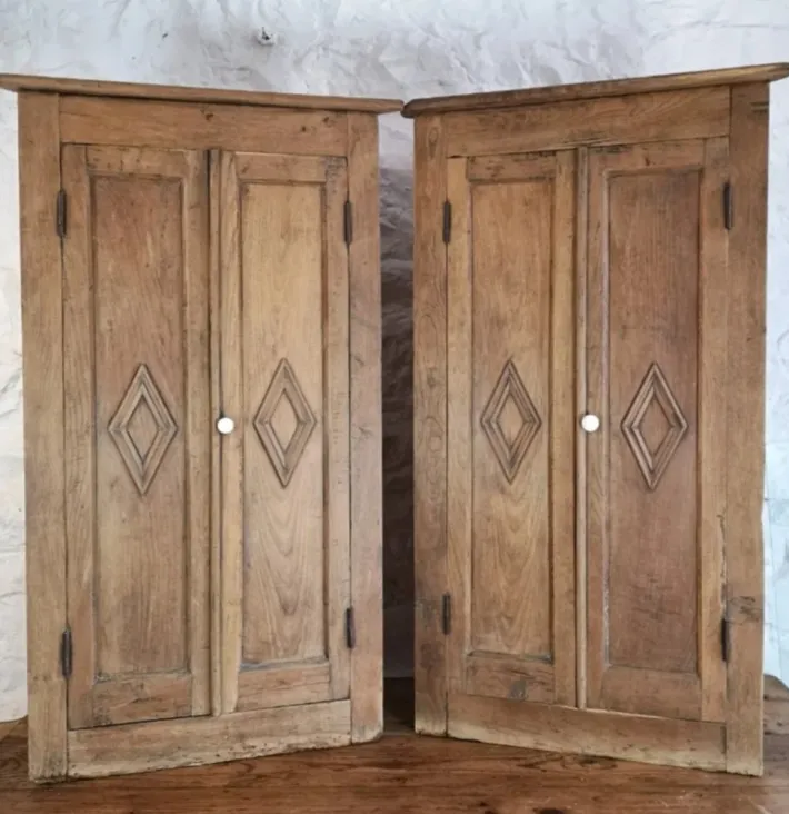 Pamono Antique Oak Corner Cabinets, 1890, Set of 2 Best