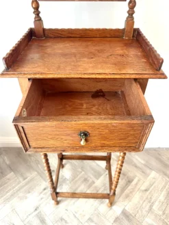 Pamono Antique Oak Gentleman's Vanity Shaving Stand Table with Adjustable Mirror from Jas Shoolbred, 1890s Clearance