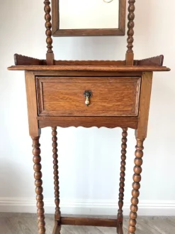 Pamono Antique Oak Gentleman's Vanity Shaving Stand Table with Adjustable Mirror from Jas Shoolbred, 1890s Clearance