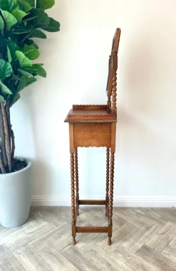Pamono Antique Oak Gentleman's Vanity Shaving Stand Table with Adjustable Mirror from Jas Shoolbred, 1890s Clearance