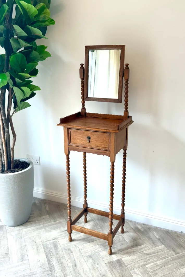 Pamono Antique Oak Gentleman's Vanity Shaving Stand Table with Adjustable Mirror from Jas Shoolbred, 1890s Clearance