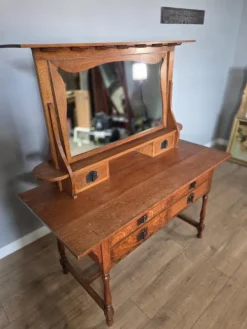 Pamono Antique Oak Newlyn Dressing Table from Heals of London Clearance