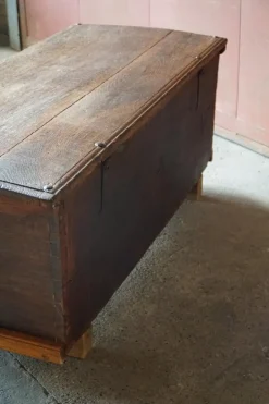 Pamono Antique Scandinavian Folk Art Oak Chest with Carved Panels, 1764 Outlet