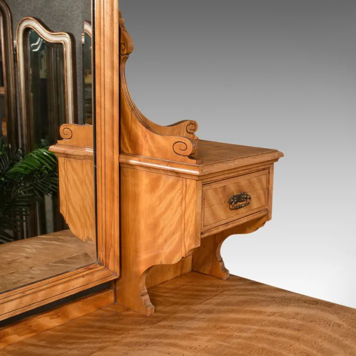 Pamono Antique Scottish Victorian Satinwood Dressing Table Hot