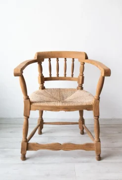 Pamono Antique Spanish Armchair, Natural Oak, Wicker Seat, 1890s
