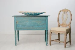 Pamono Antique Swedish Blue Painted Hand-Carved Country Table Clearance