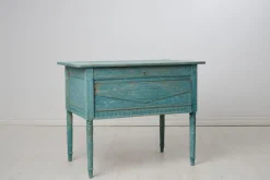 Pamono Antique Swedish Blue Painted Hand-Carved Country Table Clearance