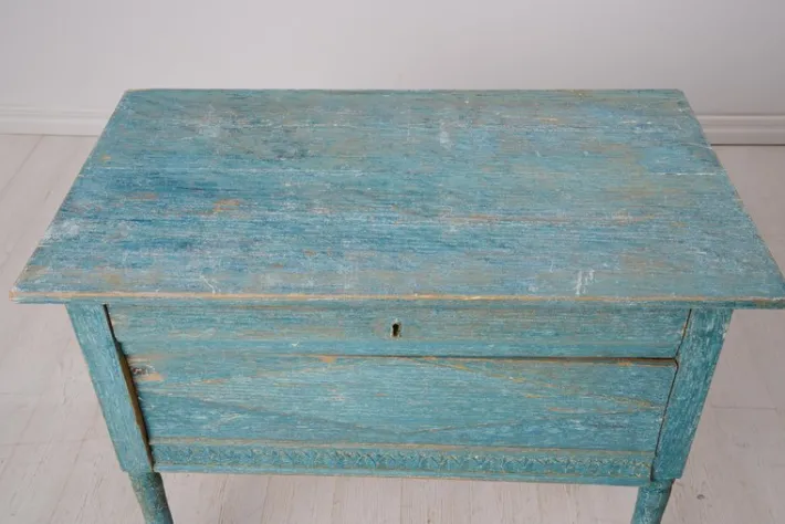 Pamono Antique Swedish Blue Painted Hand-Carved Country Table Clearance