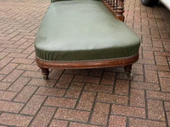 Pamono Antique Victorian Oak Chaise Longue in Green Leather with Brass Castors Hot