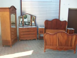 Pamono Antique Walnut Bedroom Set, 1890s, Set of 4 Sale