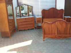 Pamono Antique Walnut Bedroom Set, 1890s, Set of 4 Sale