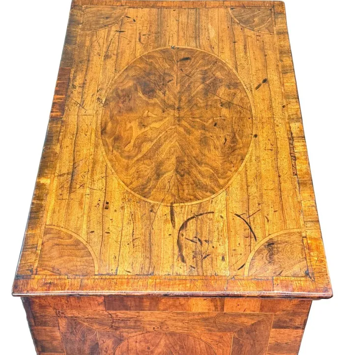 Pamono Antique William & Mary Walnut Chest of Drawers, 1695 Online