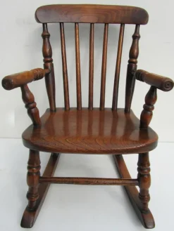 Pamono Antique Windsor Children's Rocking Chair, 1850 Clearance