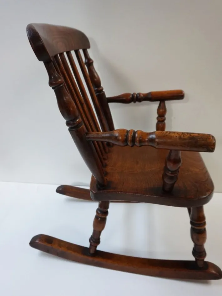 Pamono Antique Windsor Children's Rocking Chair, 1850 Clearance