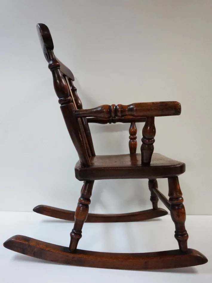 Pamono Antique Windsor Children's Rocking Chair, 1850 Clearance