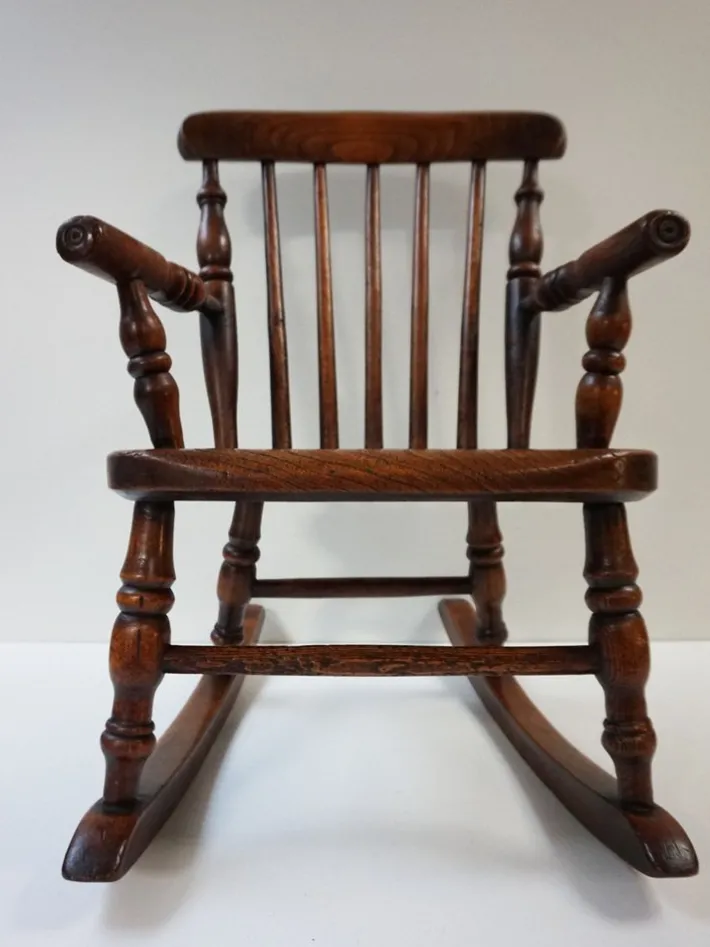 Pamono Antique Windsor Children's Rocking Chair, 1850 Clearance