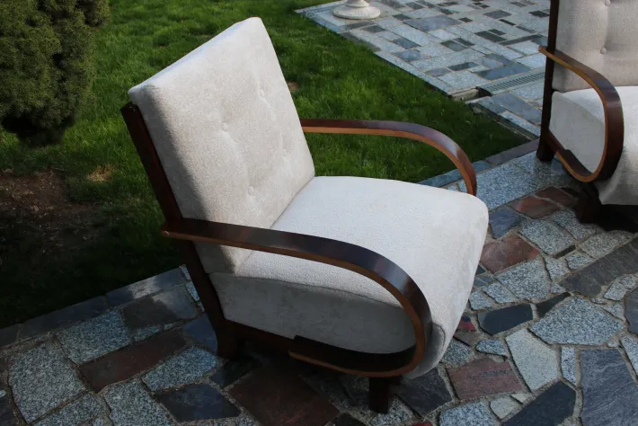 Pamono Art Deco Armchairs and Table, 1920s, Set of 3 Sale